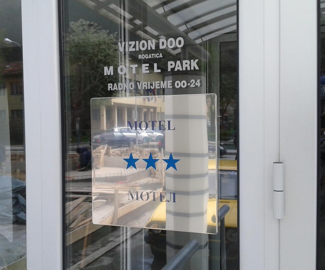 Motel Park Rogatica エクステリア 写真