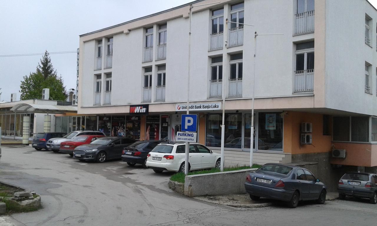 Motel Park Rogatica エクステリア 写真